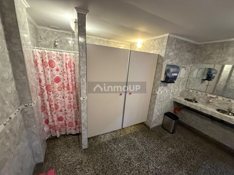 Local Comercial en Alquiler en Almirante Brown, G.B.A. Zona Sur