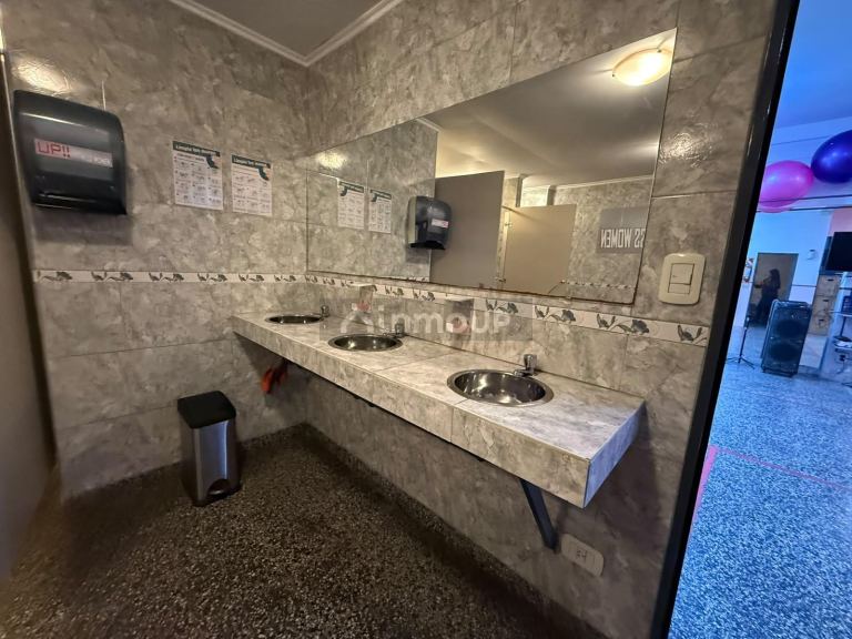 Local Comercial en Alquiler en Almirante Brown, G.B.A. Zona Sur