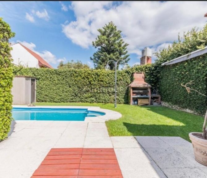 Casa en Venta en Almirante Brown, G.B.A. Zona Sur