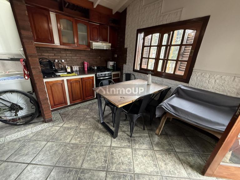 P H en Venta en Lomas de Zamora, G.B.A. Zona Sur
