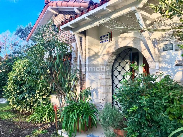 Casa en Venta en Almirante Brown, G.B.A. Zona Sur