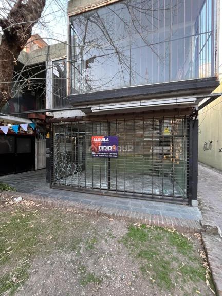 Local Comercial en Alquiler en Almirante Brown, G.B.A. Zona Sur
