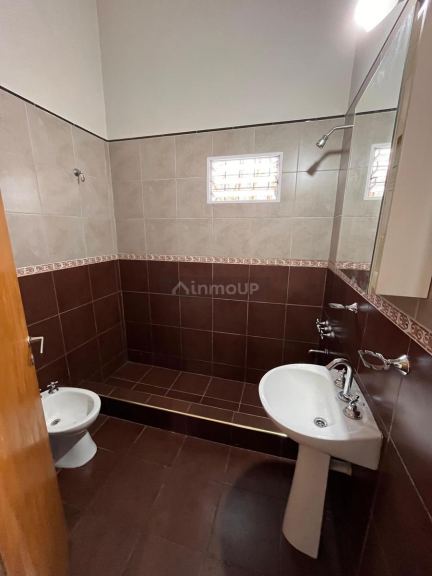 Casa en Alquiler en Almirante Brown, G.B.A. Zona Sur