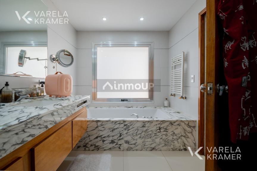 Casa en Venta en Vicente Lopez, G.B.A. Zona Norte
