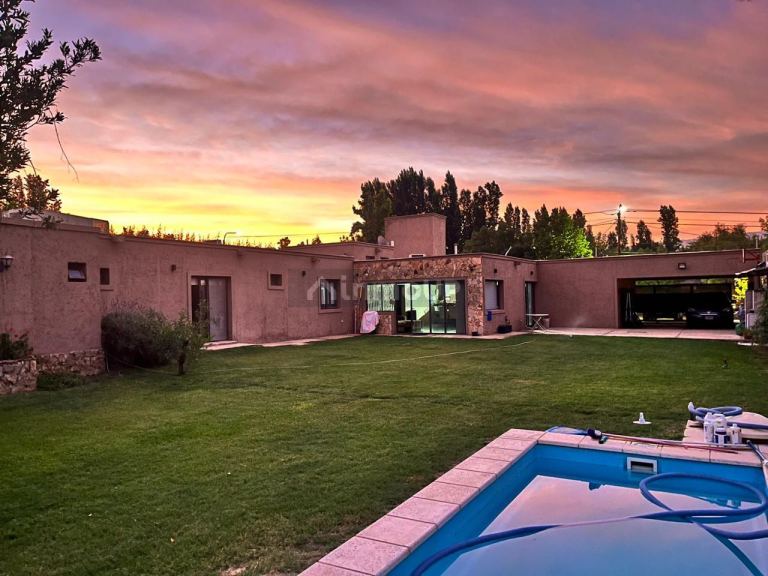 Casa en Venta en Guaymallen, Mendoza