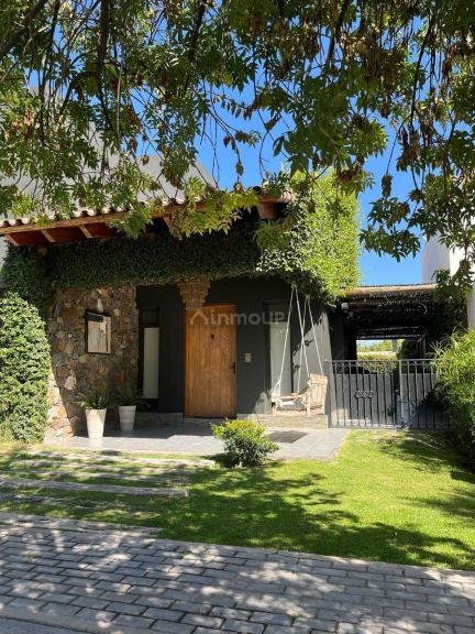 Casa en Venta en Maipu, Mendoza