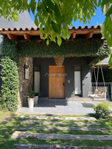Casa en Venta en Maipu, Mendoza