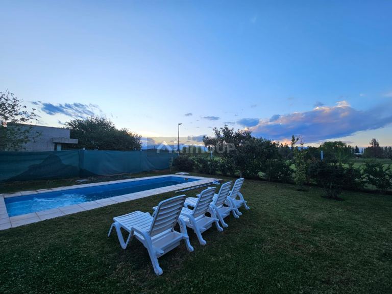 Casa en Venta en Maipu, Mendoza