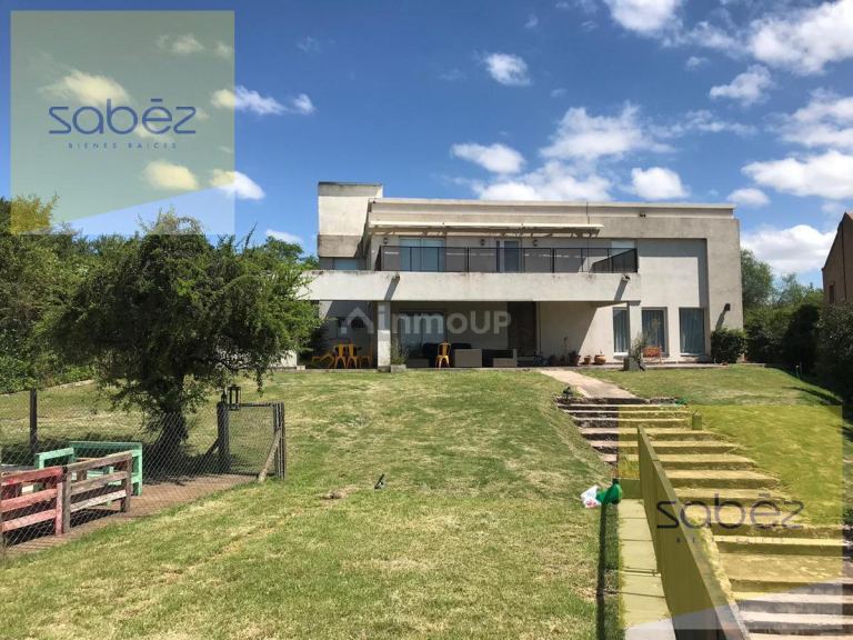 Casa en Venta en Colon, Cordoba