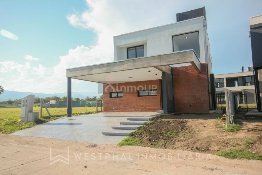 Casa en Alquiler en Yerba Buena, Tucuman