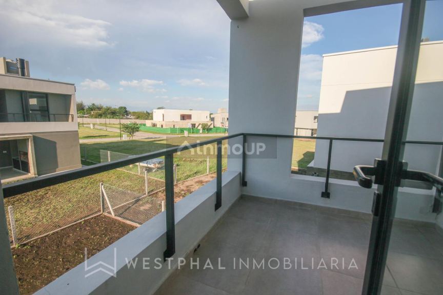 Casa en Alquiler en Yerba Buena, Tucuman