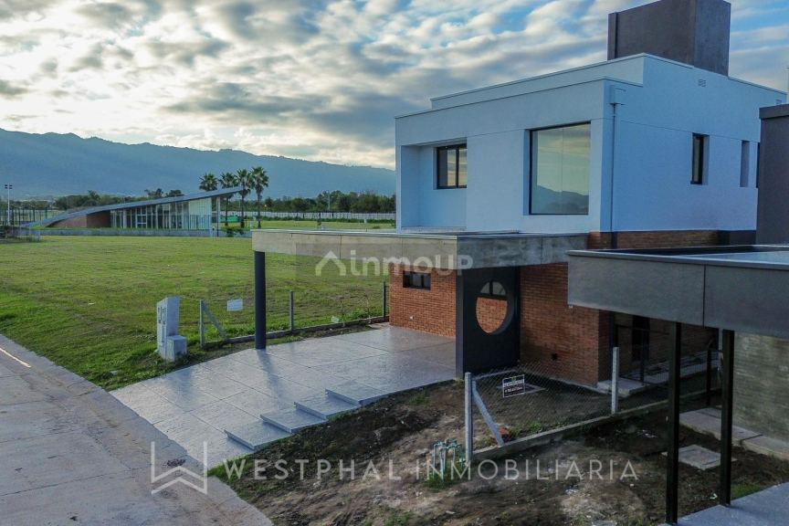 Casa en Alquiler en Yerba Buena, Tucuman