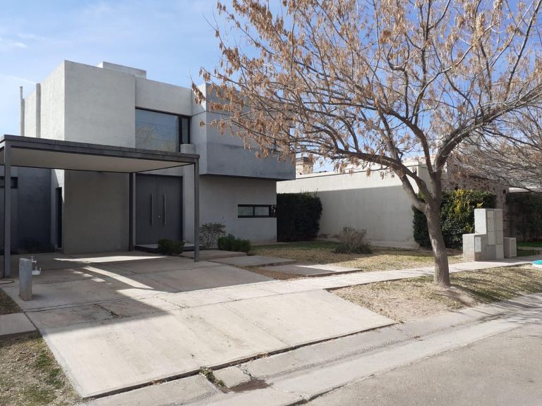Casa en Alquiler en Lujan de Cuyo, Mendoza