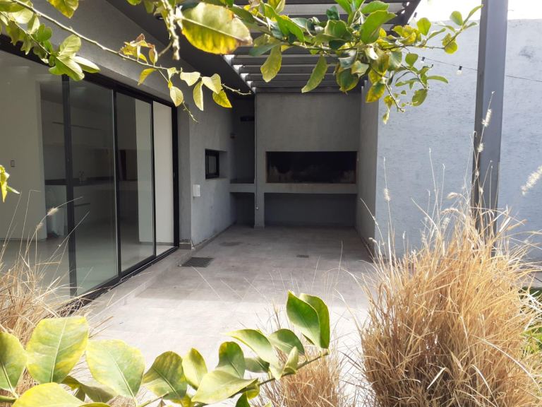 Casa en Alquiler en Lujan de Cuyo, Mendoza