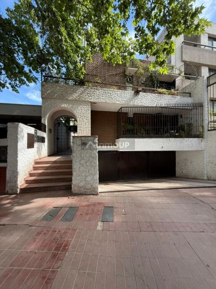 Casa en Alquiler en Capital, Mendoza