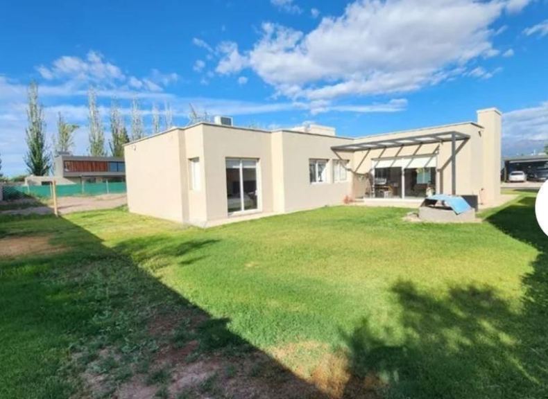 Casa en Venta en Maipu, Mendoza
