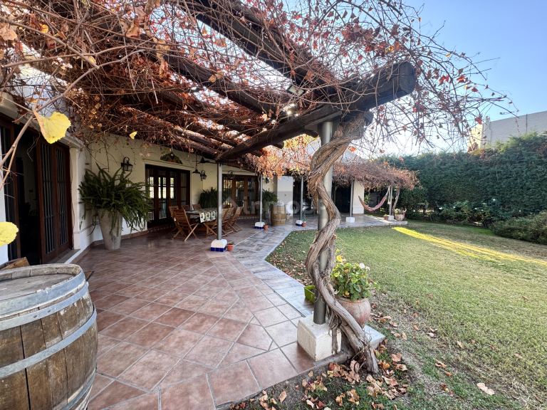 Casa en Venta en Guaymallen, Mendoza