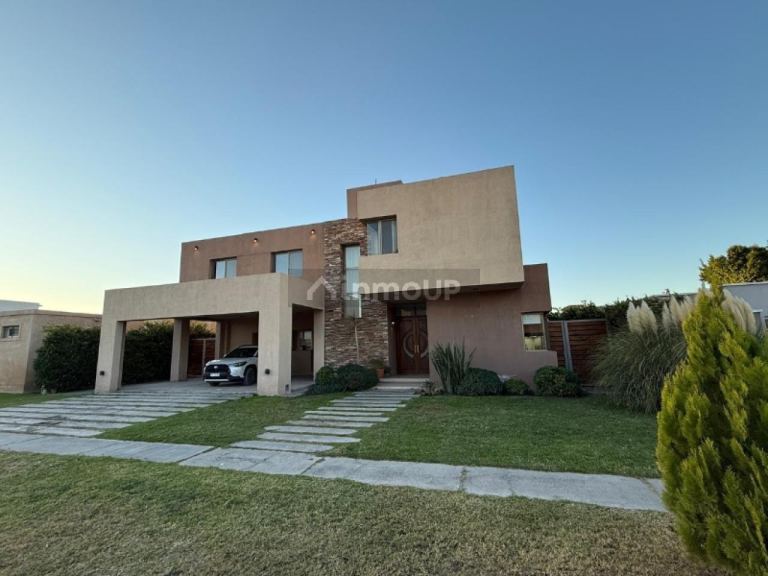 Casa en Venta en Rivadavia, San Juan