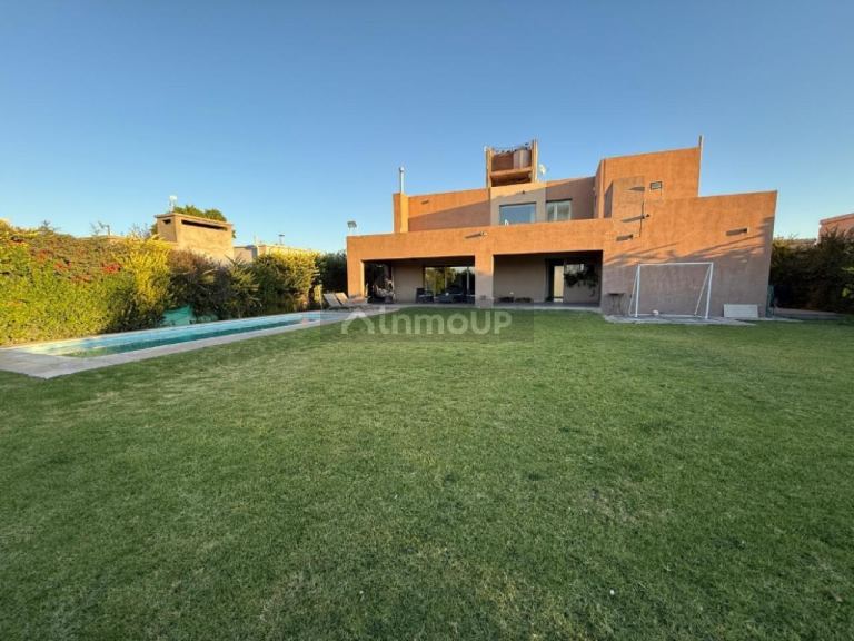 Casa en Venta en Rivadavia, San Juan