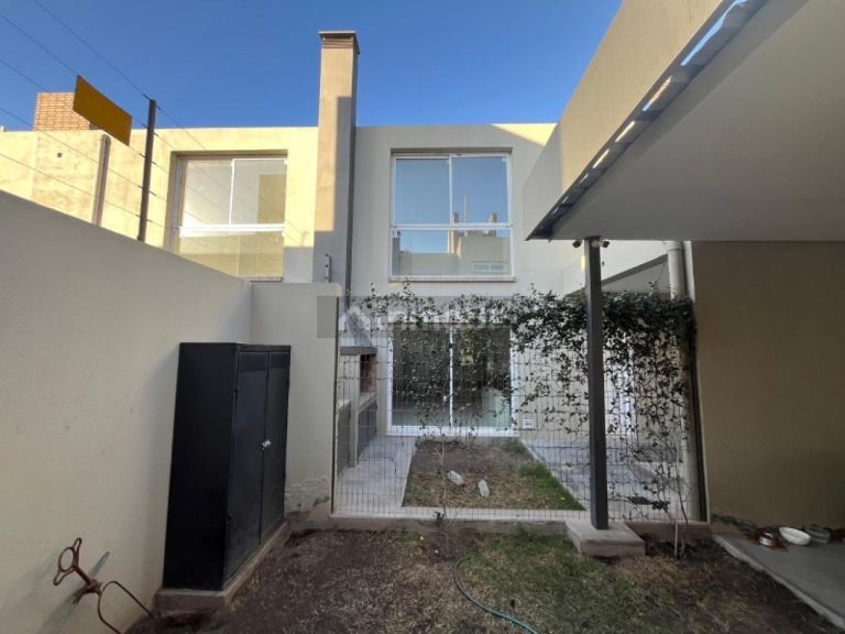 Casa en Venta en Rivadavia, San Juan