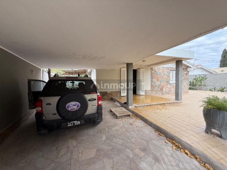 Casa en Venta en Rivadavia, San Juan