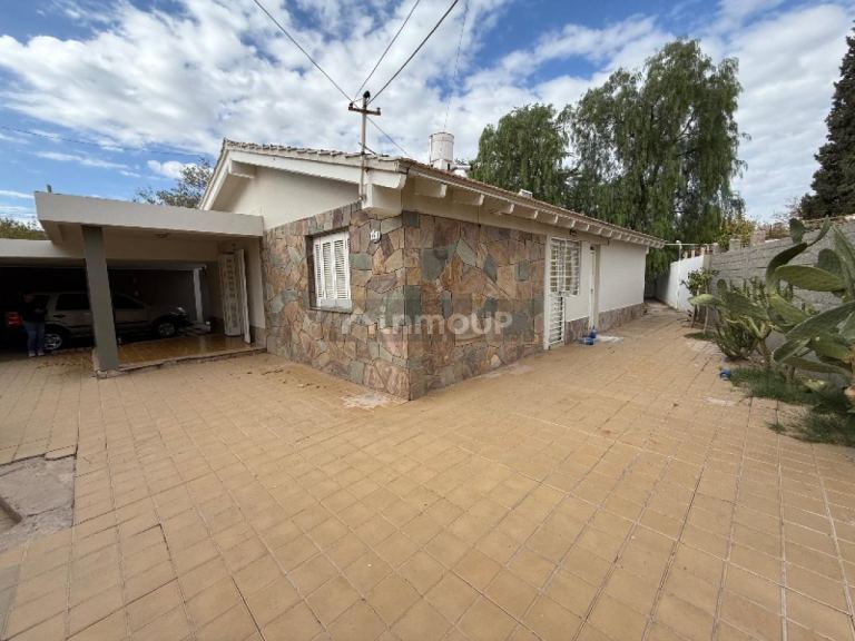 Casa en Venta en Rivadavia, San Juan