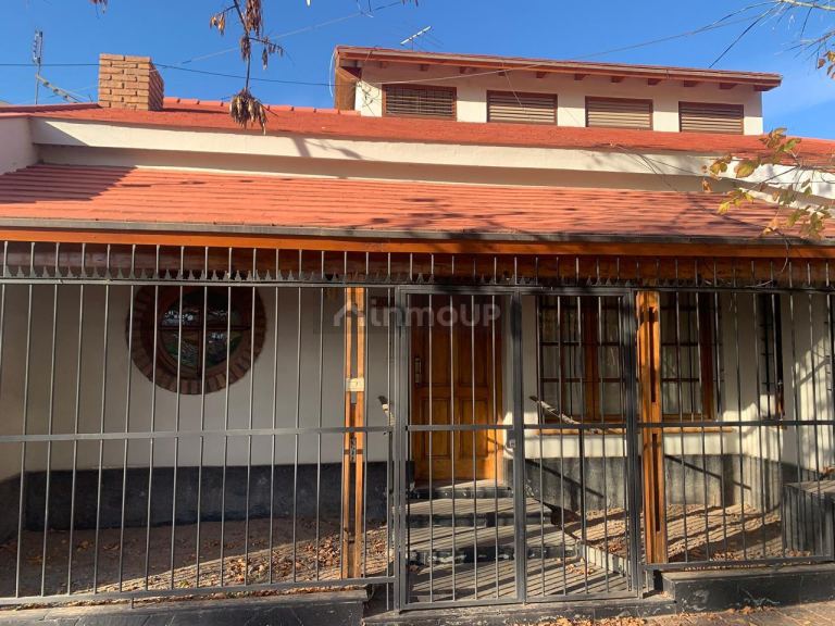 Chalet en Venta en Godoy Cruz, Mendoza