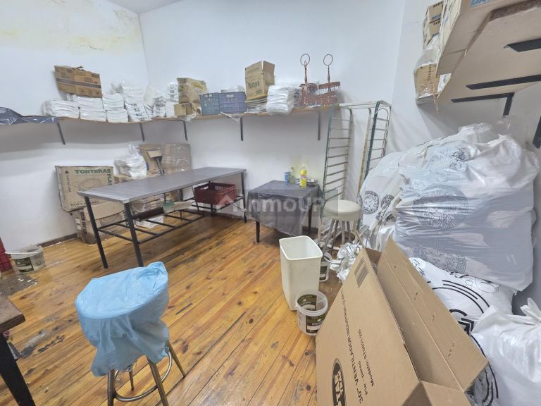 Local Comercial en Venta en Balvanera, Capital Federal