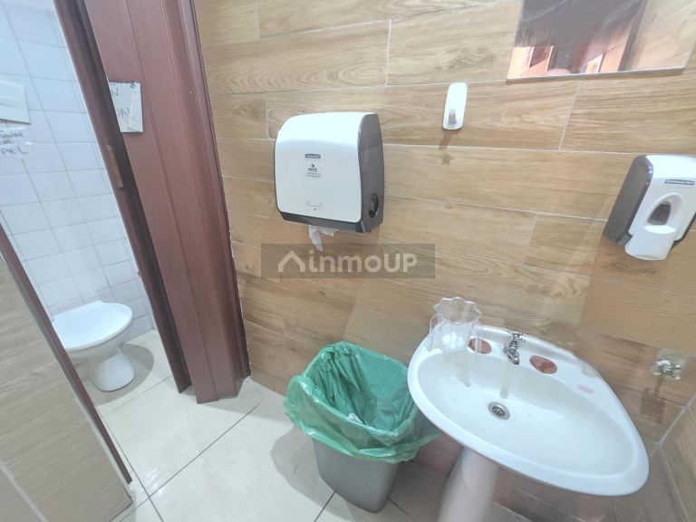 Local Comercial en Venta en Balvanera, Capital Federal