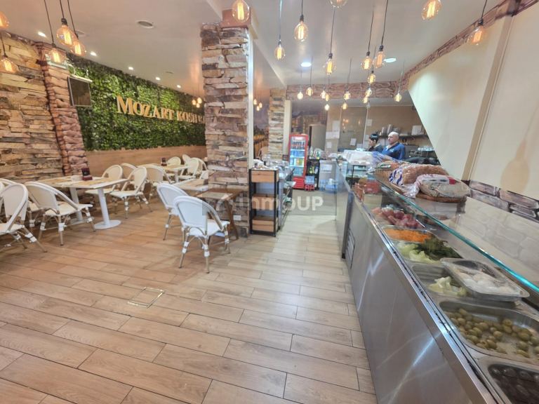 Local Comercial en Venta en Balvanera, Capital Federal