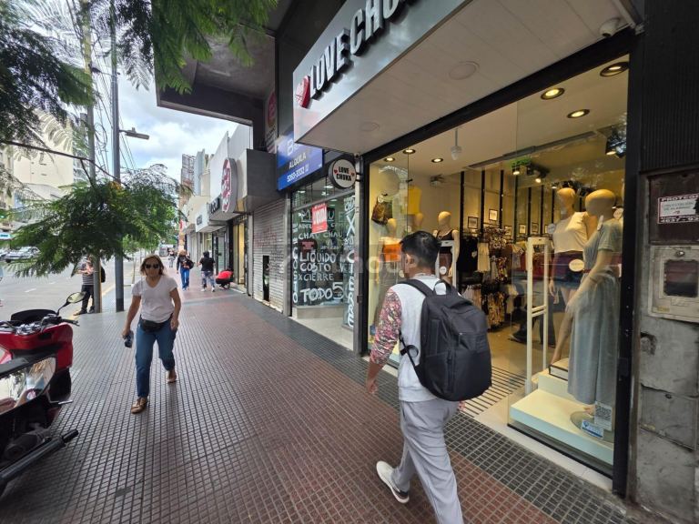 Local Comercial en Venta en Flores, Capital Federal