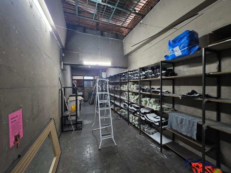 Local Comercial en Venta en Flores, Capital Federal