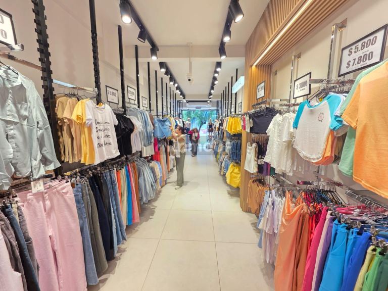 Local Comercial en Venta en Flores, Capital Federal