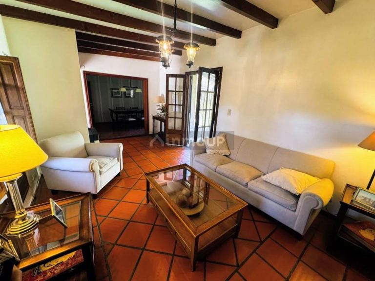 Casa en Venta en Lujan de Cuyo, Mendoza - USD 248.000 | Inmoup - 24