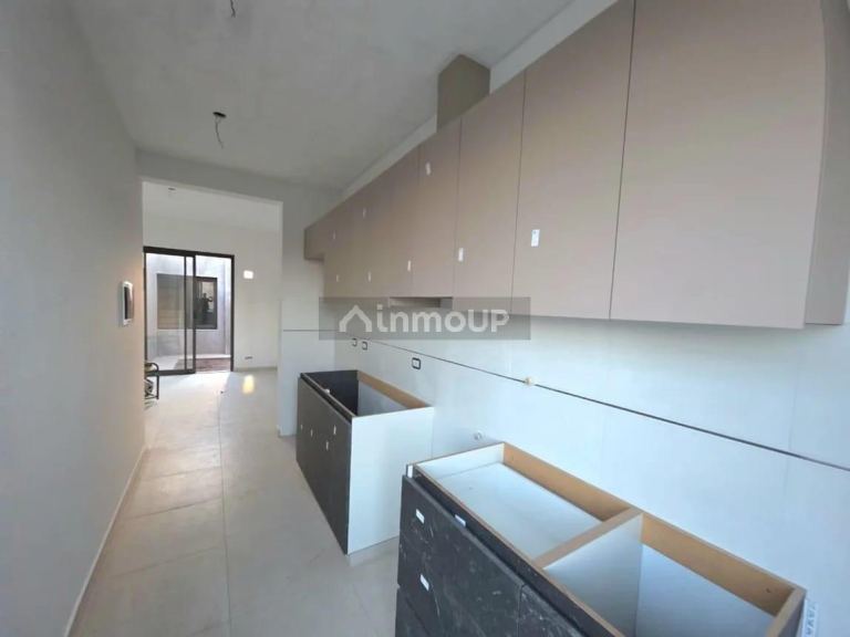 Maipu Rivadavia 1207, Maipu, Mendoza, Argentina