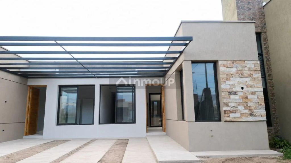 Maipu Rivadavia 1207, Maipu, Mendoza, Argentina