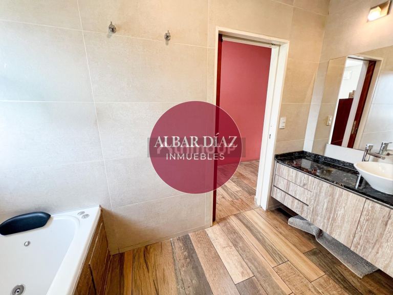 Casa en Venta en Santa Maria, Cordoba