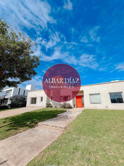 Casa en Venta en Santa Maria, Cordoba