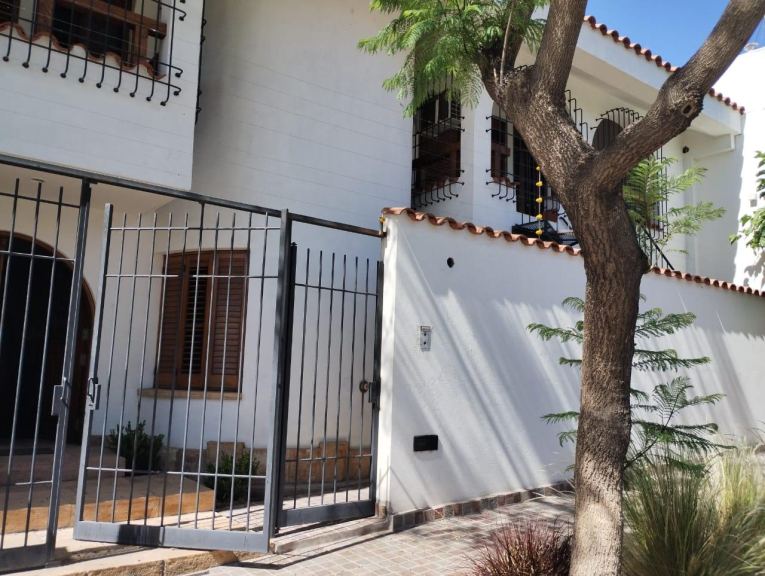 Casa en Alquiler en Capital, Mendoza