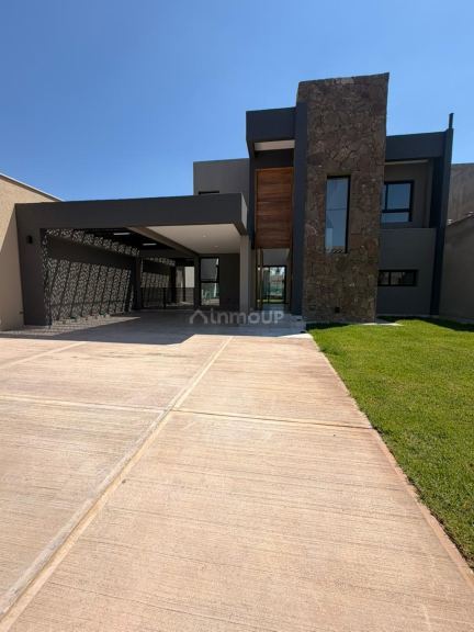 Casa en Venta en Maipu, Mendoza