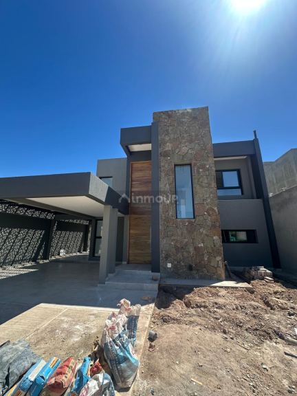 Casa en Venta en Maipu, Mendoza