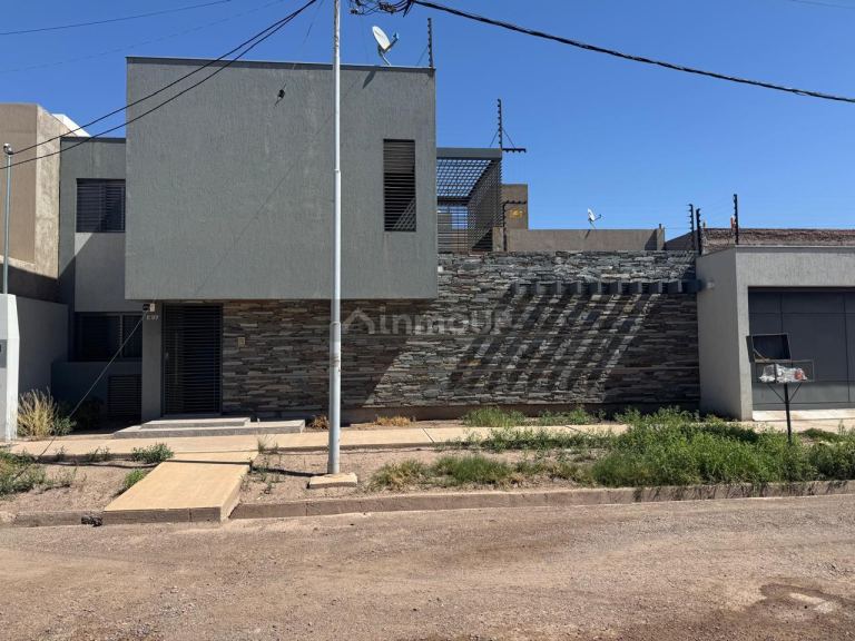 Casa en Venta en Guaymallen, Mendoza