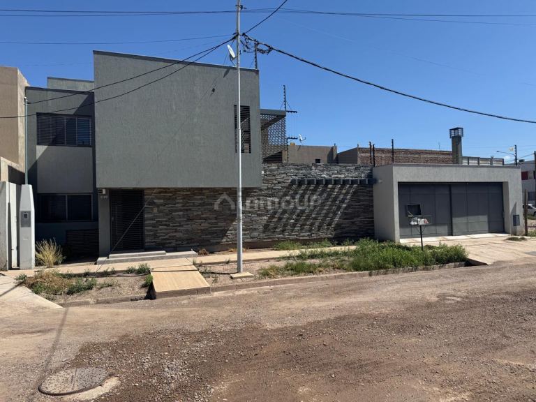 Casa en Venta en Guaymallen, Mendoza