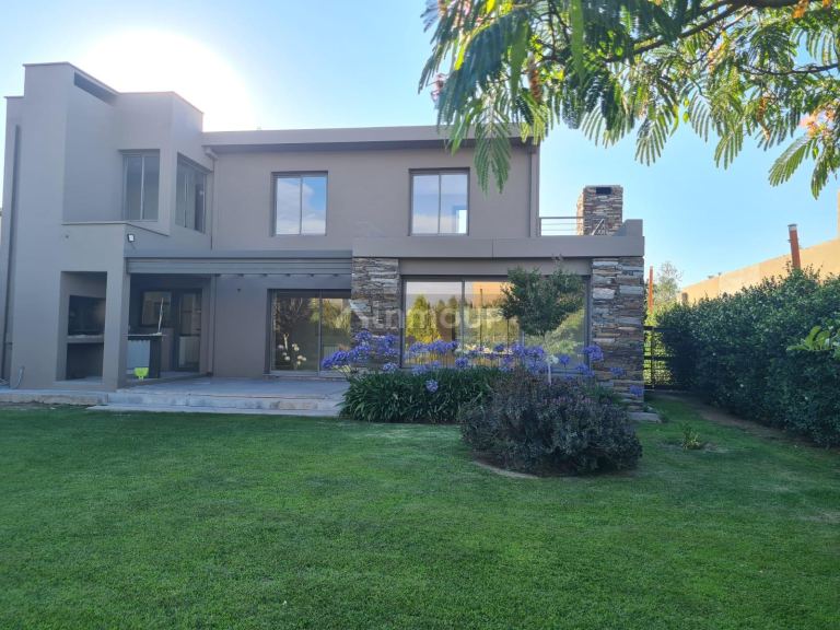 Casa en Venta en Lujan de Cuyo, Mendoza