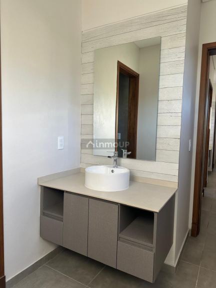 Casa en Alquiler en Lujan de Cuyo, Mendoza - USD 1.800 | Inmoup - 17