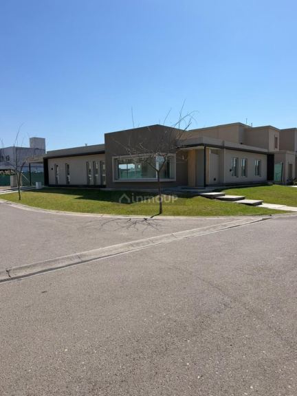 Casa en Venta en Maipu, Mendoza