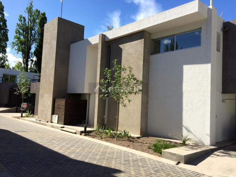 Duplex en Venta en Lujan de Cuyo, Mendoza