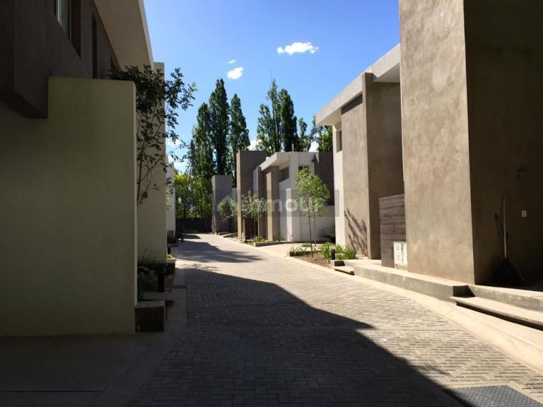 Duplex en Venta en Lujan de Cuyo, Mendoza