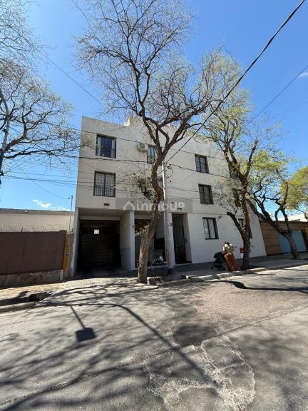 Cochera en Venta en Godoy Cruz, Mendoza