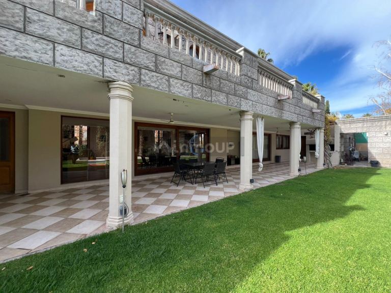 Casa en Venta en Godoy Cruz, Mendoza - USD 550.000 | Inmoup - 17